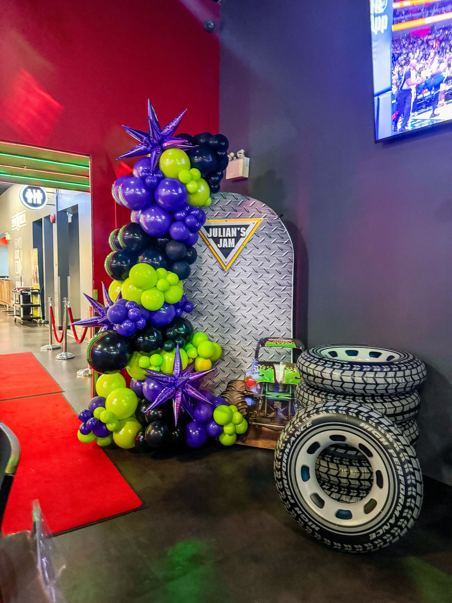 12 foot balloon garland with spiky foils