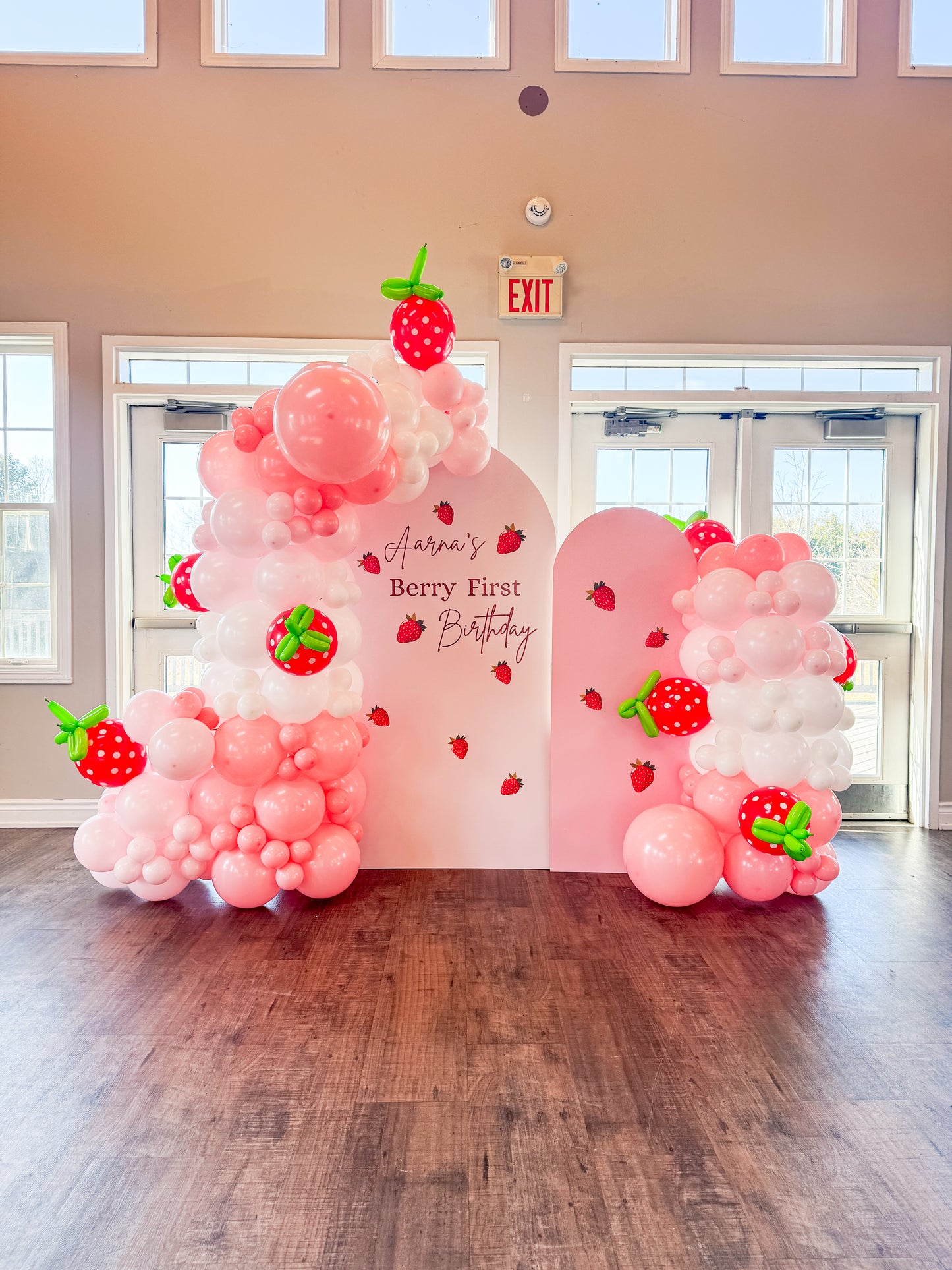 Double arch strawberry theme balloon display