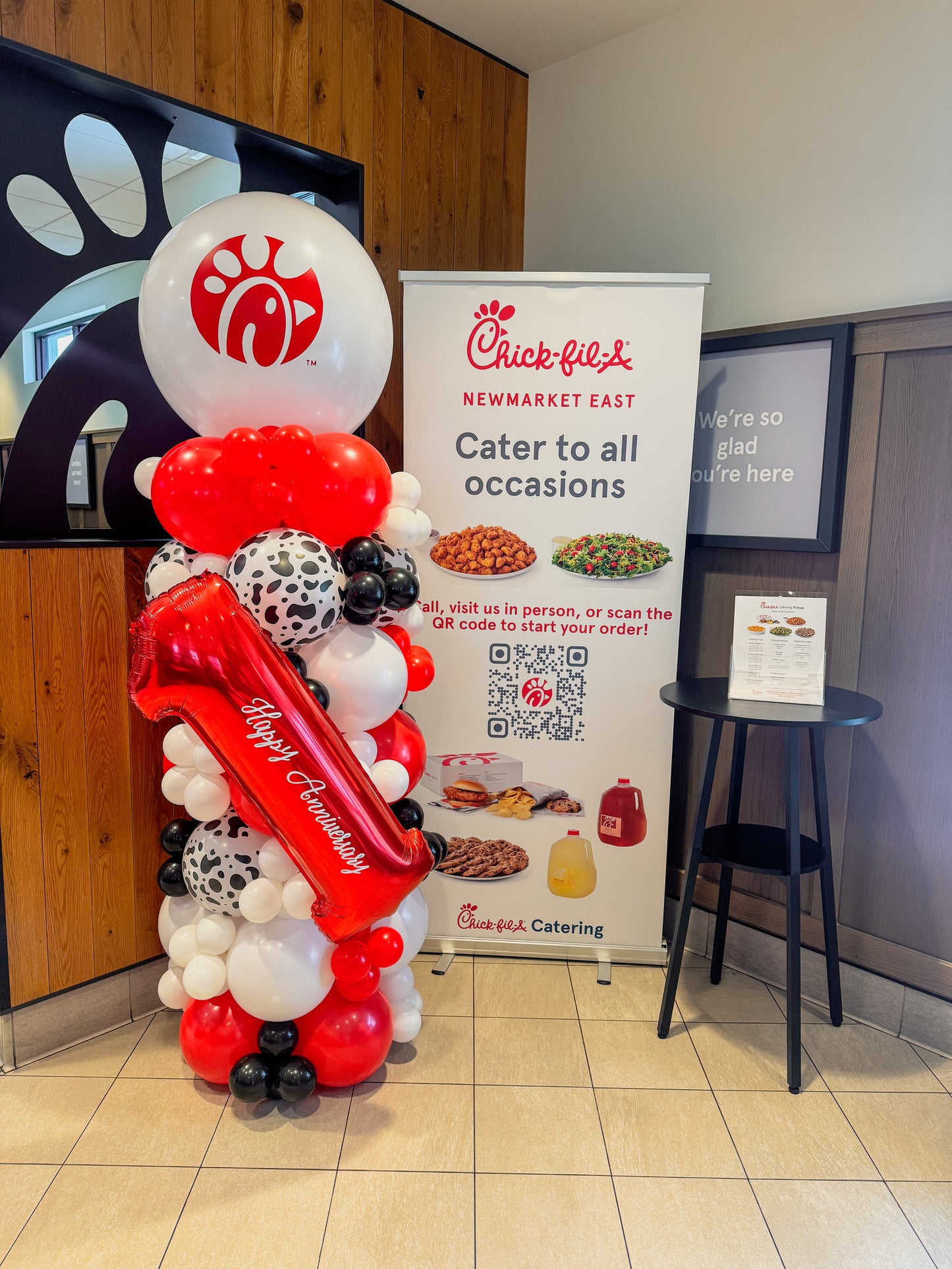 Chick-fil-A balloon aged pillar