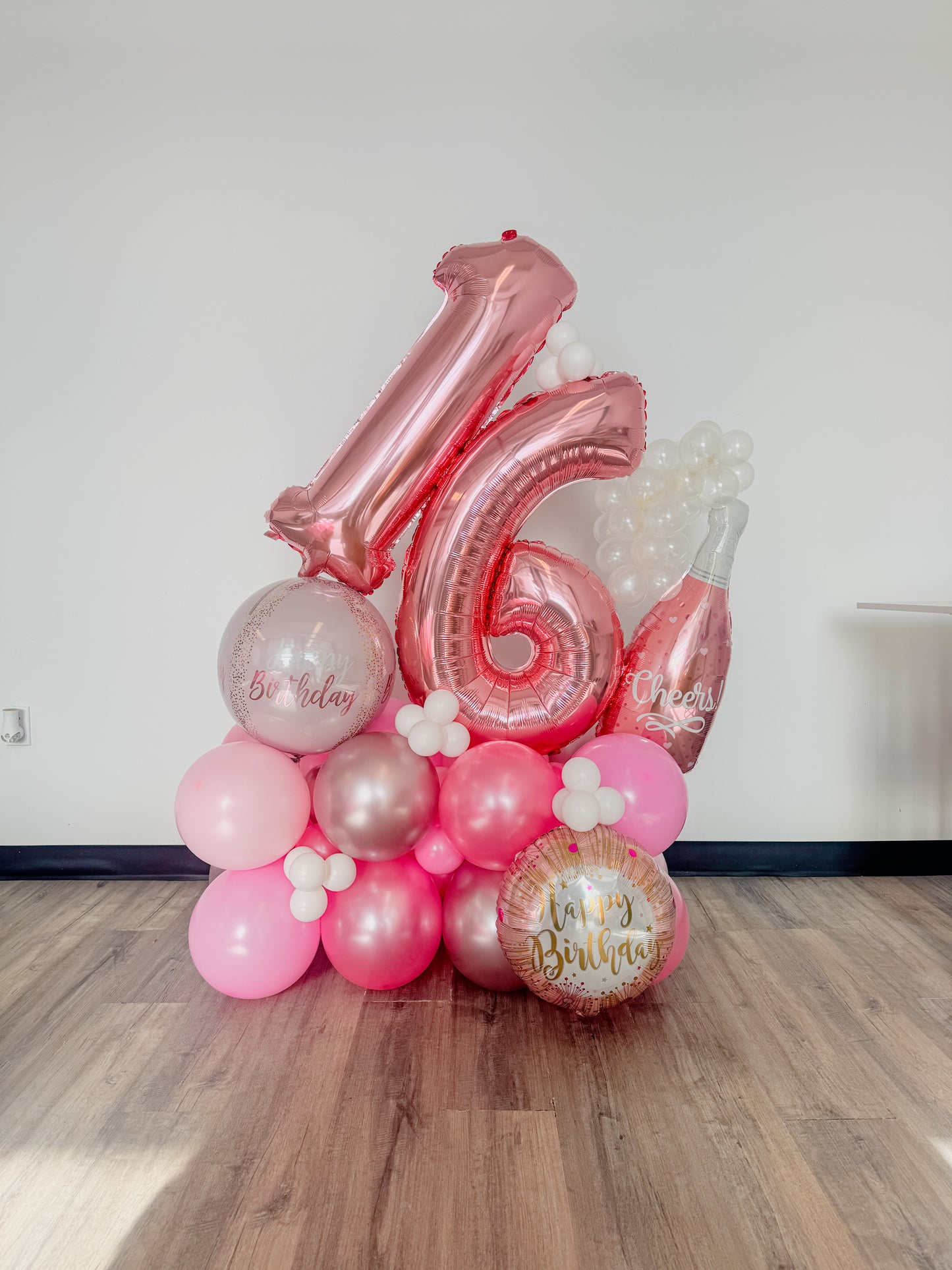 Large aged balloon bouquet