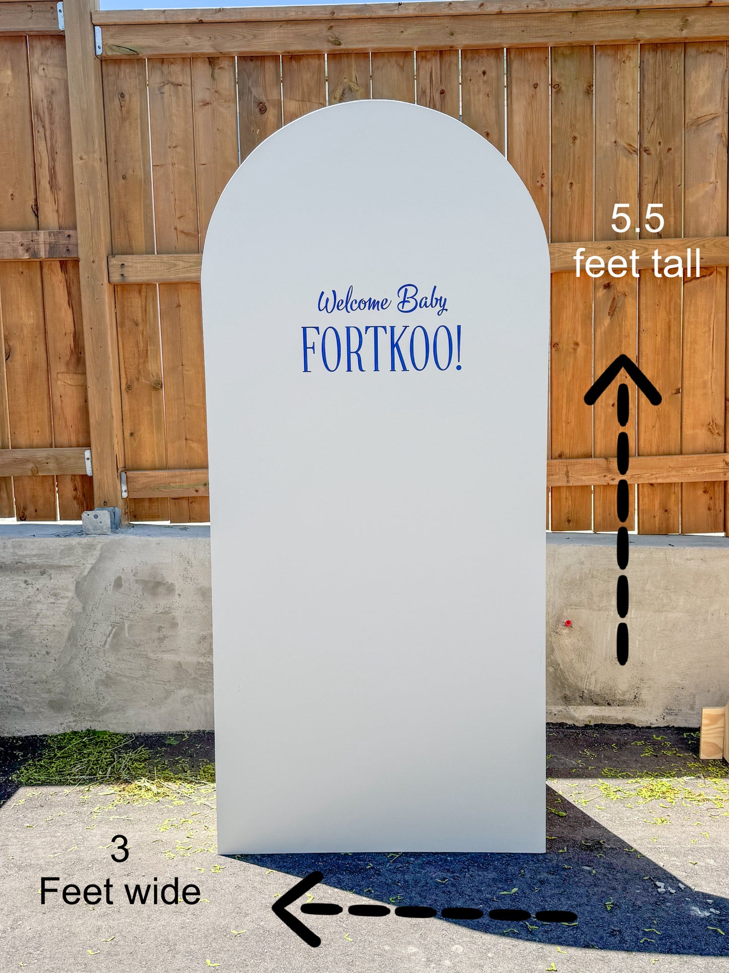 Middle sized solid backdrop