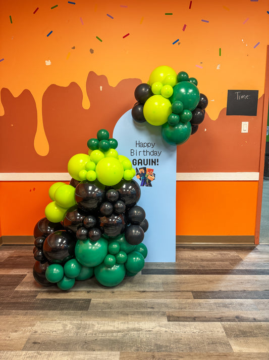 Mini solid Minecraft themed balloon arch