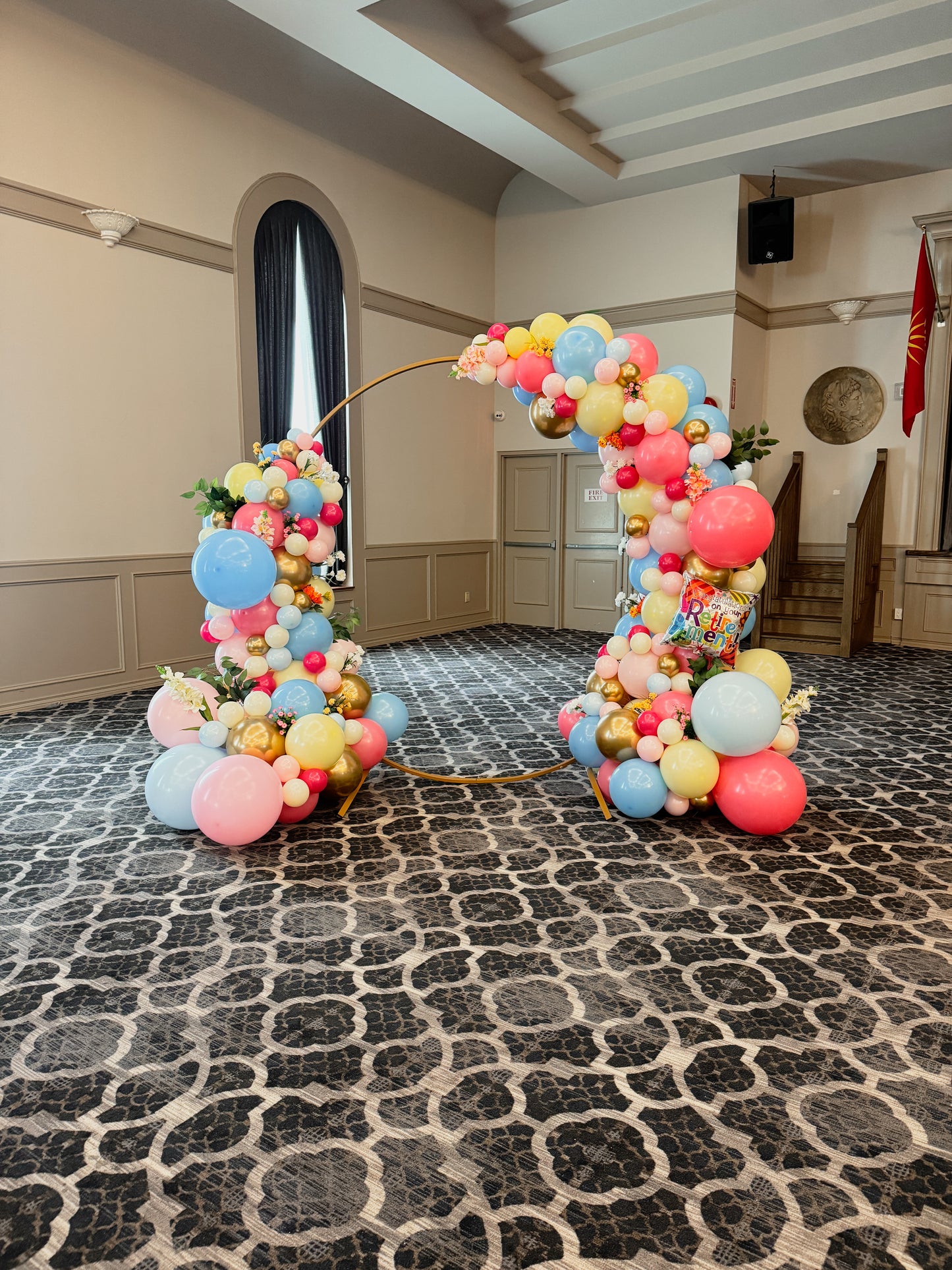 Large circle balloon arch with lots of floral