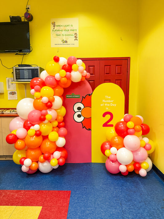 Middle solid + mini solid backdrop with side balloons & cutout prop