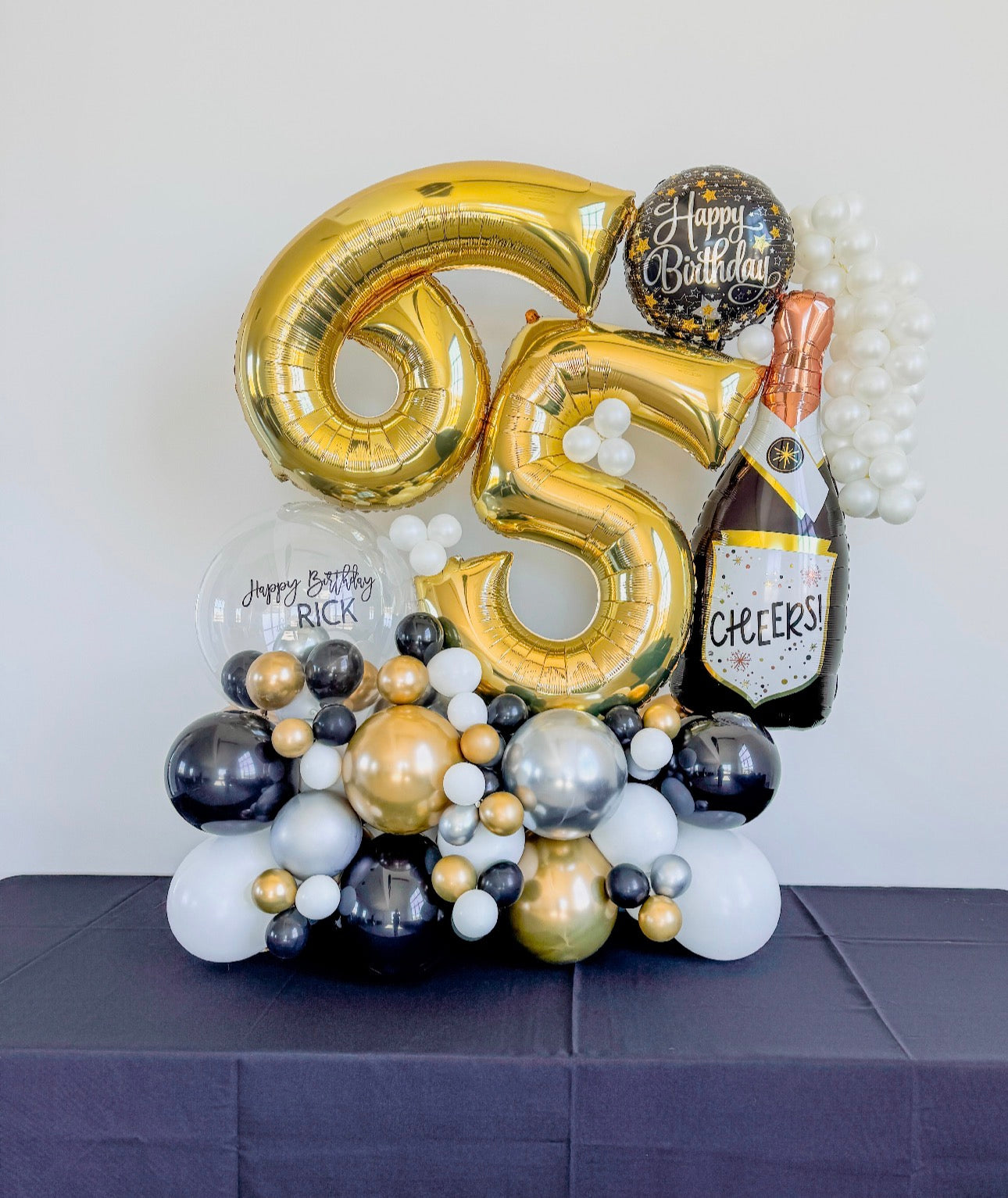 Large aged balloon bouquet