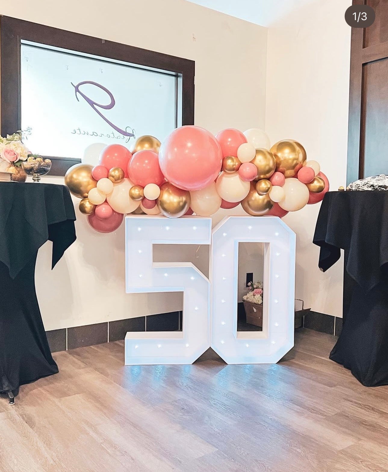Two light up numbers + 4 foot long balloon garland