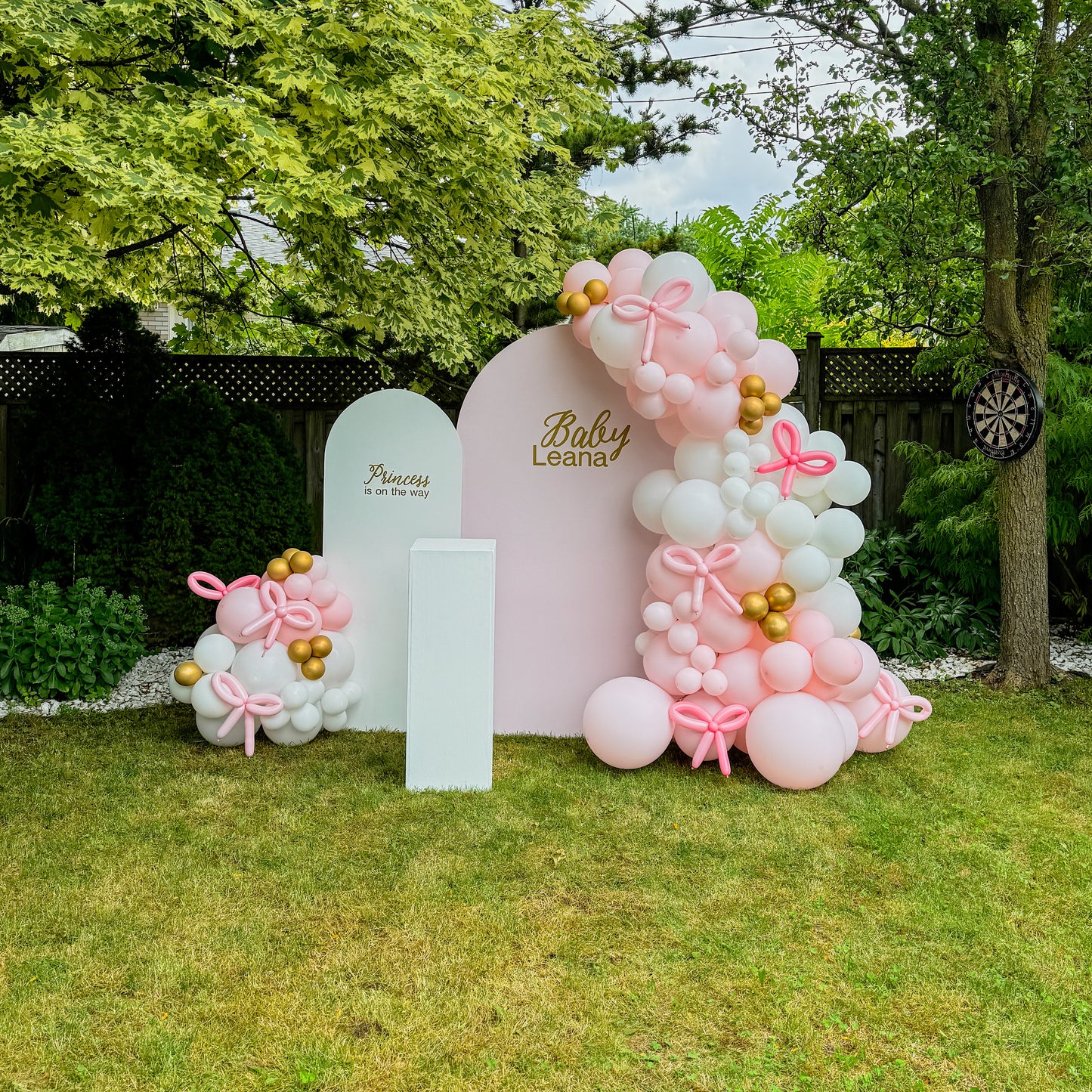 Double solid balloon arch with cake stand