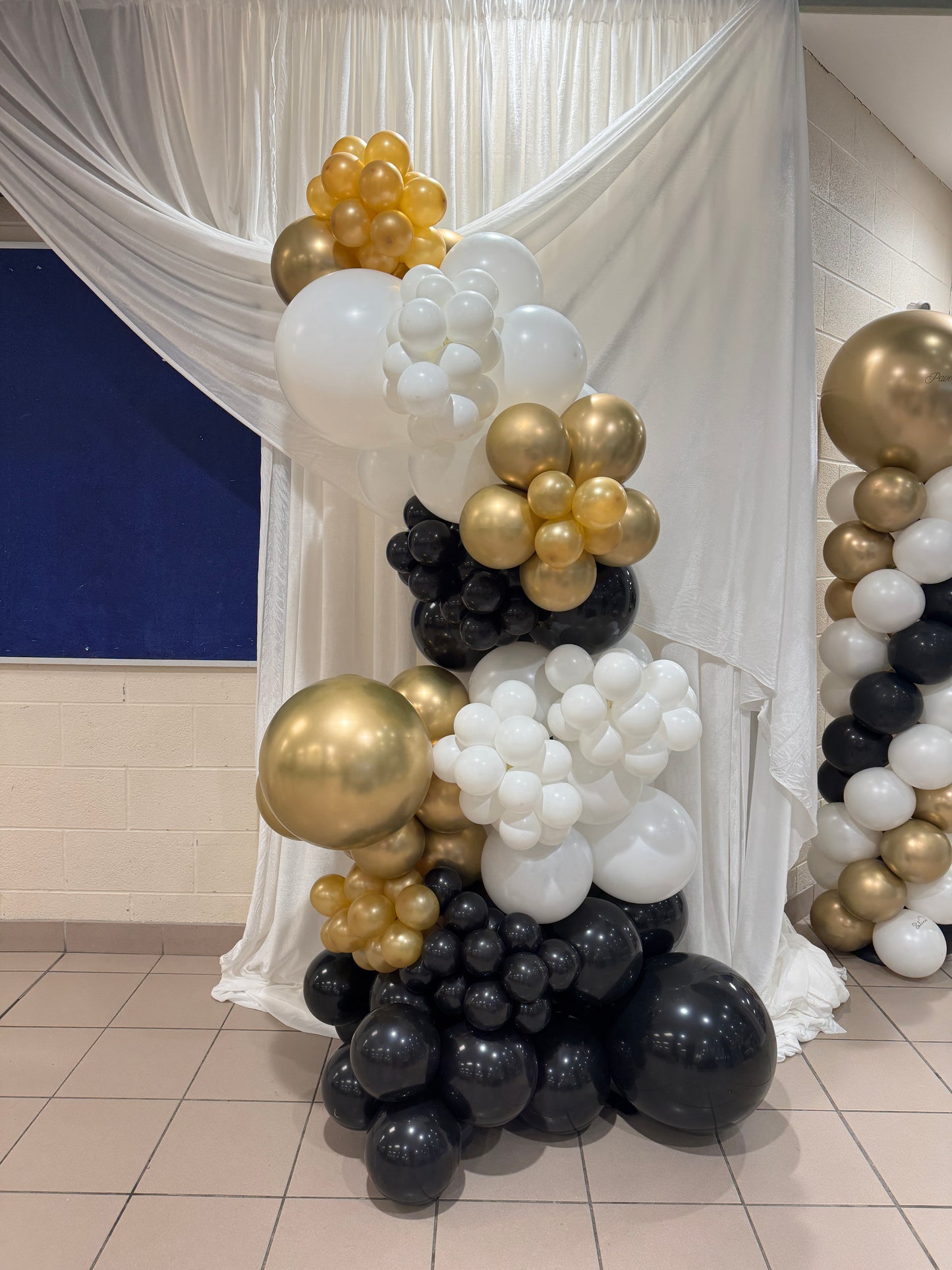 8 foot balloon stand alone garland