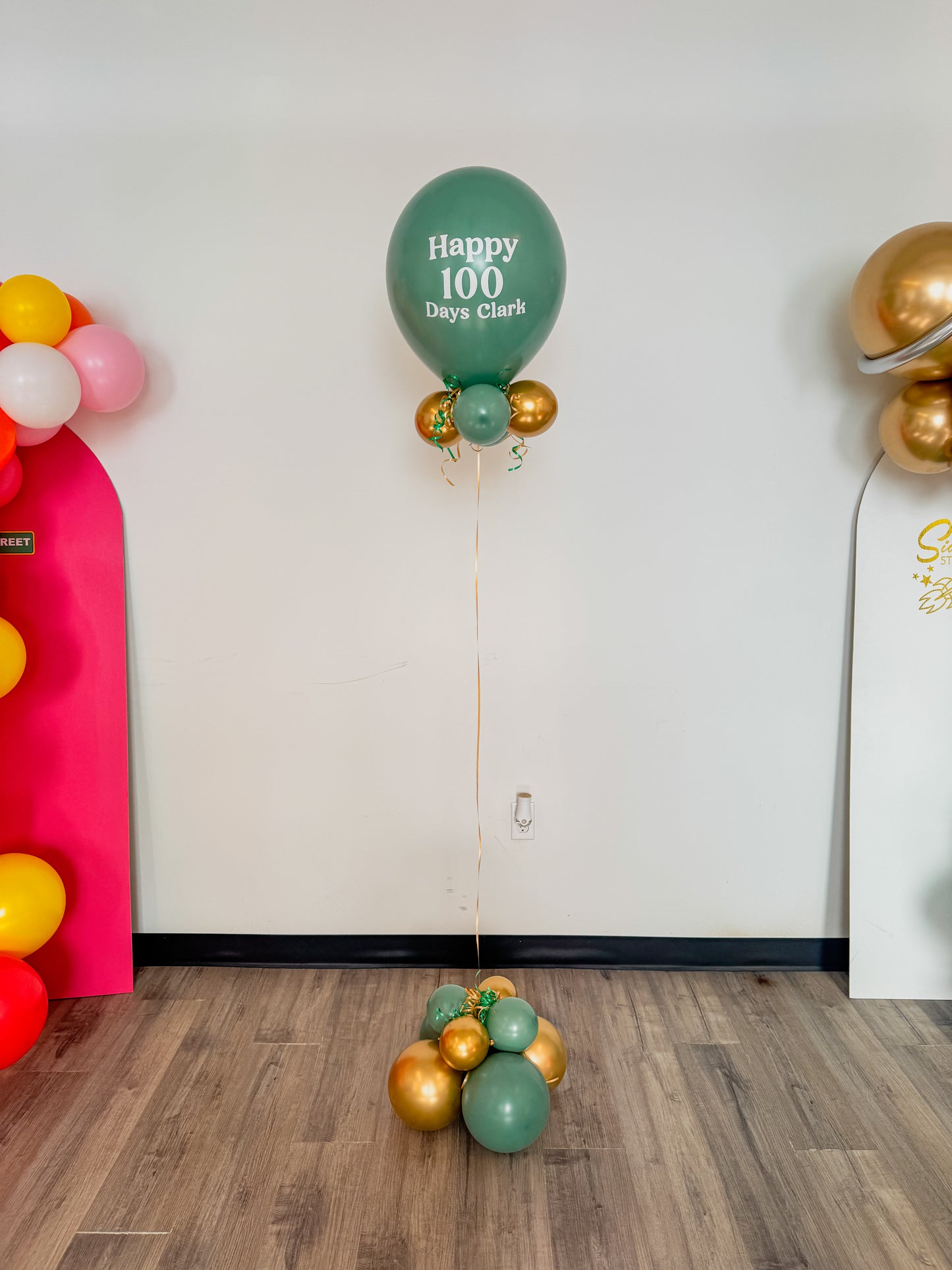 18” Helium Balloons Centerpiece