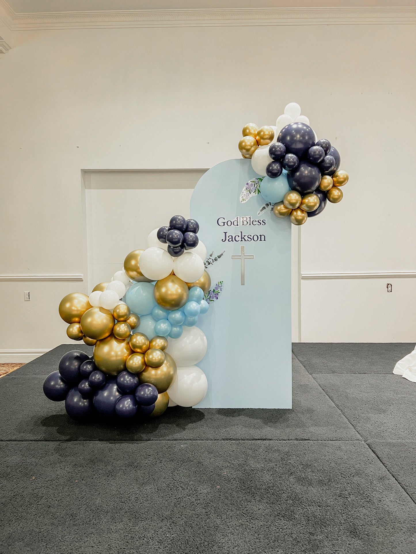 We can bearly wait mini solid backdrop