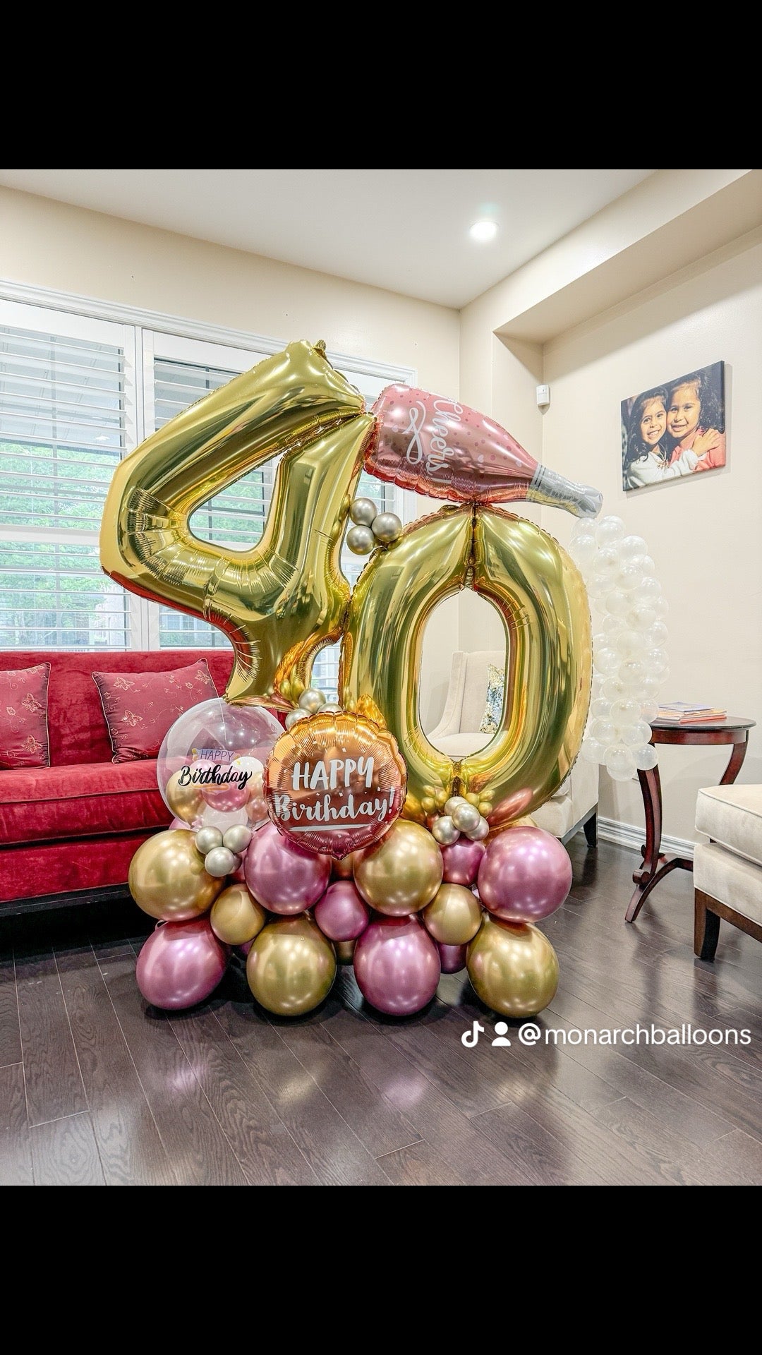 Large aged balloon bouquet