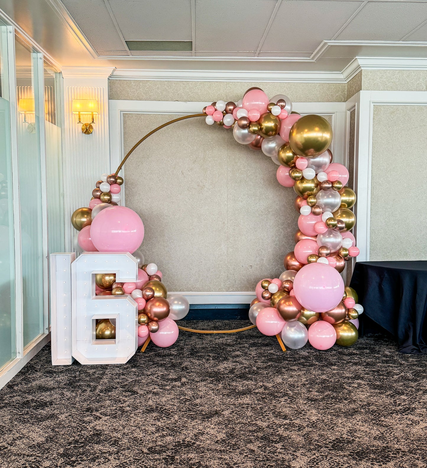 7.5 foot arch option B with two light up numbers