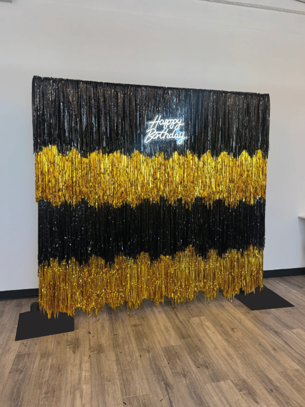 8x7 Gold & Black Tinsel Backdrop